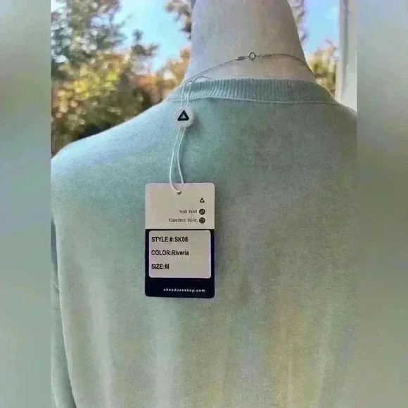 NWT-Ahead Ladies sweater-Size Medium-Light Blue - Picture 6 of 8